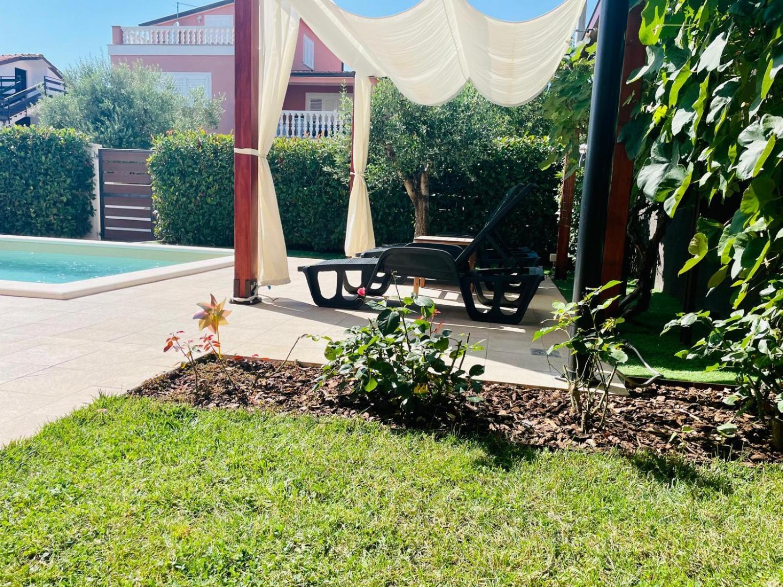 Boutique Apartment With Private Pool For Your Exclusive Use Novigrad  Luaran gambar